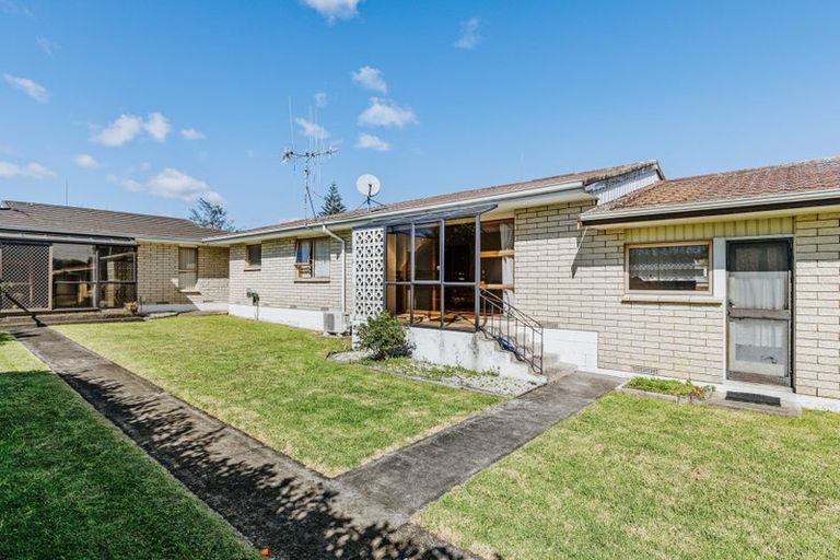 Photo of property in 2/1246 Cameron Road, Gate Pa, Tauranga, 3112