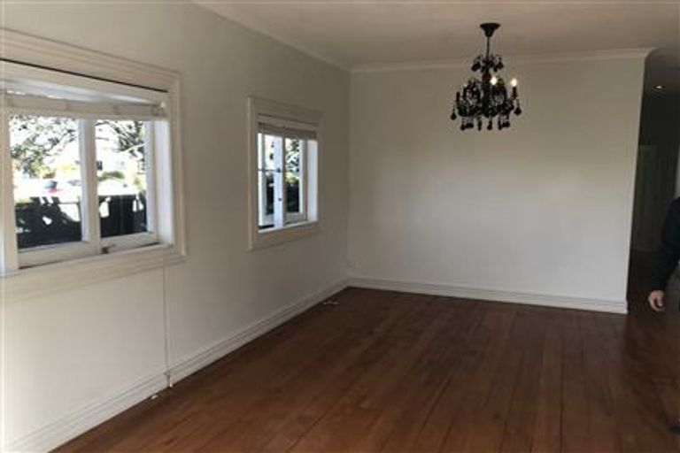 Photo of property in 193 Mokoia Road, Birkenhead, Auckland, 0626