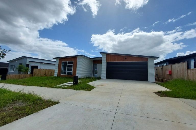 Photo of property in 10 Haupa Nui Road, Wainui, 0932