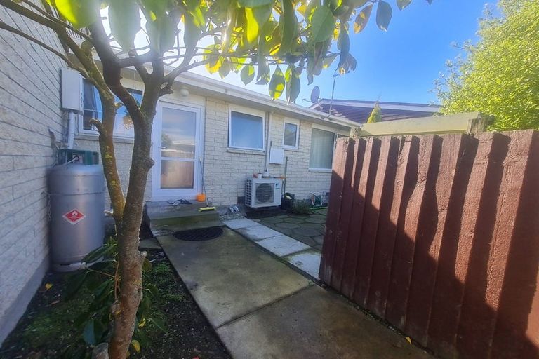 Photo of property in 3/104 Picton Avenue, Riccarton, Christchurch, 8011