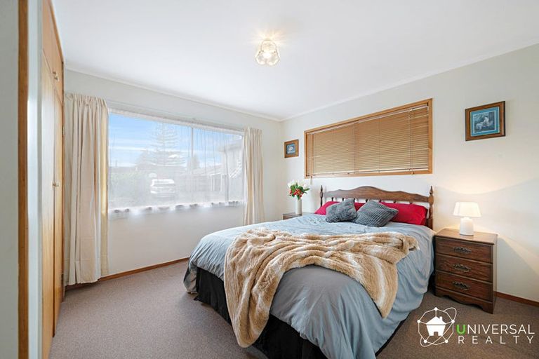 Photo of property in 1a/3 Divich Avenue, Te Atatu South, Auckland, 0610