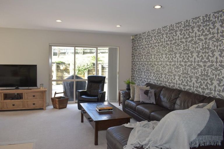 Photo of property in 85 Laurel Oak Drive, Schnapper Rock, Auckland, 0632