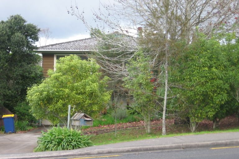 Photo of property in 77 Triangle Road, Massey, Auckland, 0614