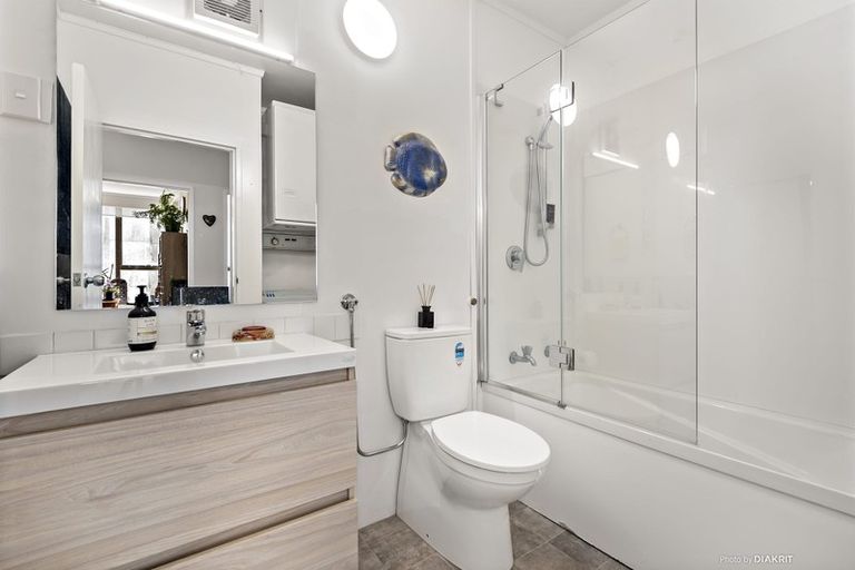 Photo of property in Hobson Court Flats, 33/70u Hobson Street, Thorndon, Wellington, 6011