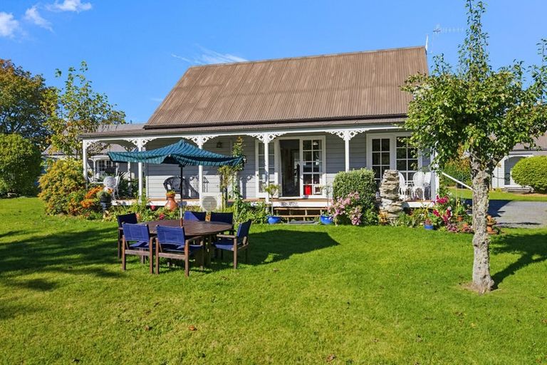 Photo of property in 24/30 Sorrento Drive, Rangatira Park, Taupo, 3330