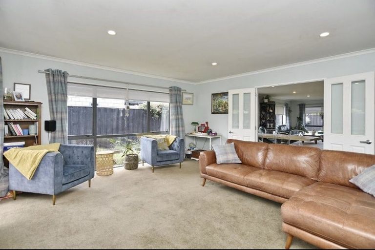 Photo of property in 6 Hampstead Close, Rangiora, 7400