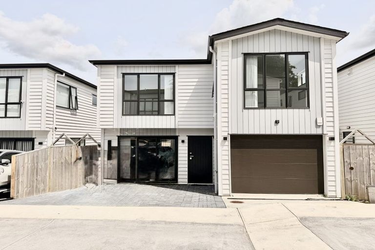 Photo of property in 9/156 Coxhead Road, Wattle Downs, Auckland, 2103