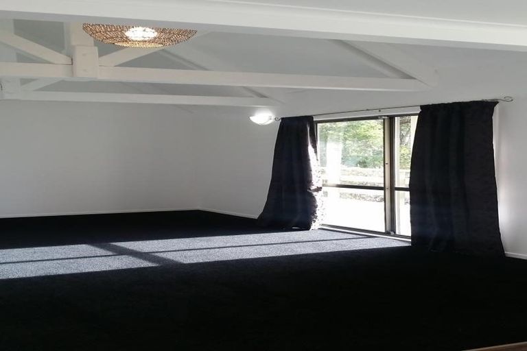 Photo of property in 9 Ridd Crescent, Karori, Wellington, 6012