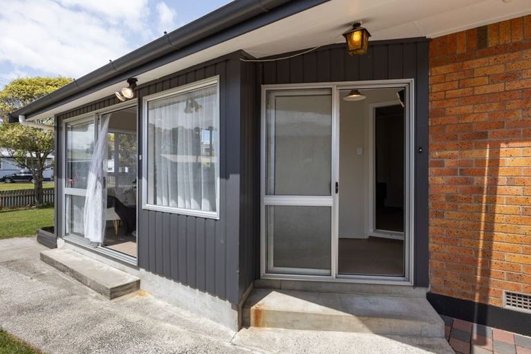 Photo of property in 22 Manapouri Place, Glenview, Hamilton, 3206