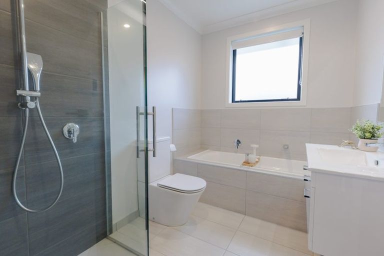 Photo of property in 121 Melksham Drive, Churton Park, Wellington, 6037