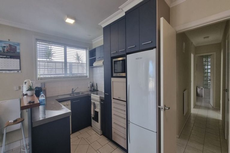 Photo of property in 171 Marine Parade, Mount Maunganui, 3116