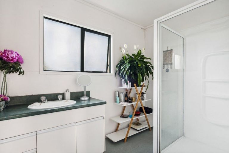 Photo of property in 42 Cobden Street, Gisborne, 4010