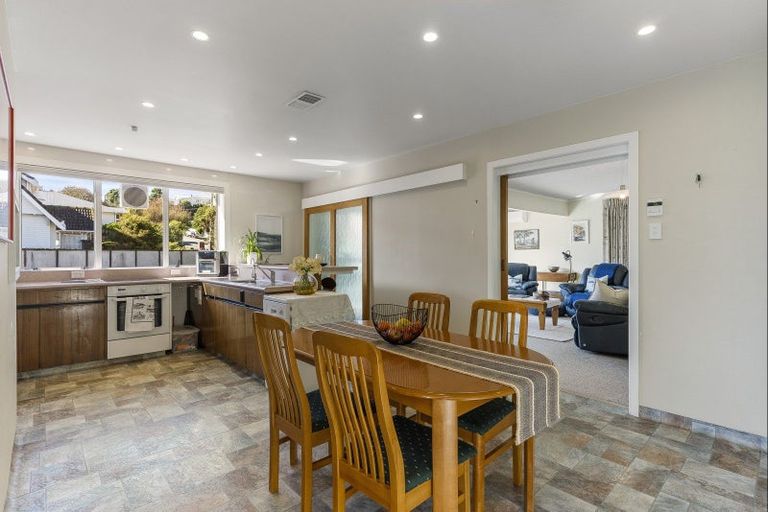 Photo of property in 16 Tamar Street, Island Bay, Wellington, 6023