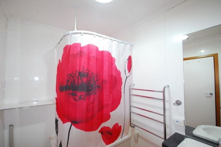 Photo of property in 4/62 Simla Crescent, Khandallah, Wellington, 6035