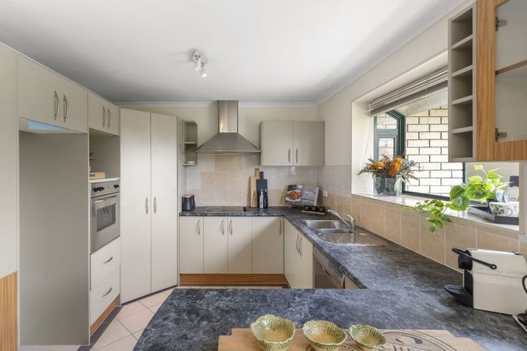 Photo of property in 3 Morewa Place, Takanini, 2112