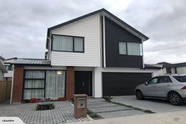 Photo of property in 41 Toanui Road, Hobsonville, Auckland, 0616