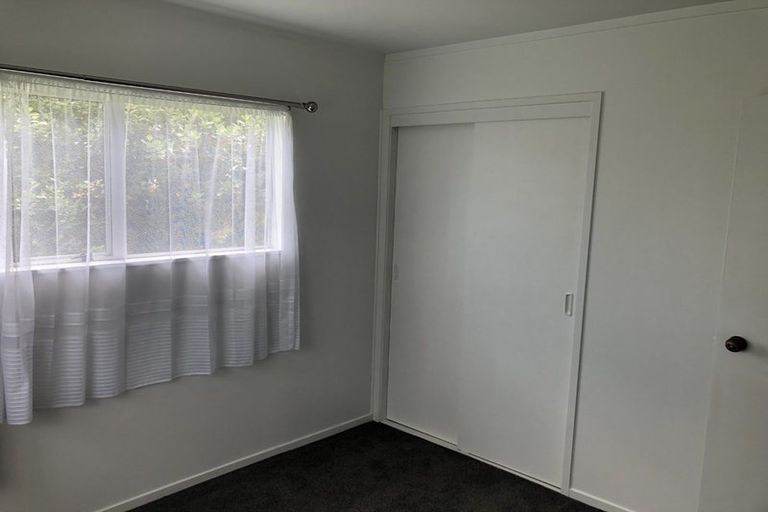 Photo of property in 2/388 Te Atatu Road, Te Atatu Peninsula, Auckland, 0610