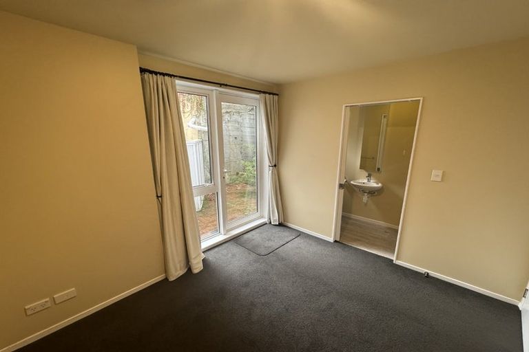 Photo of property in Pirie Street Townhouses, 20/35u Pirie Street, Mount Victoria, Wellington, 6011