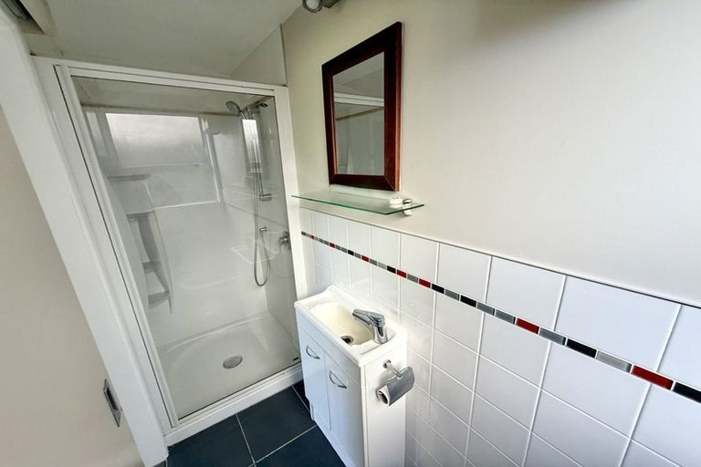 Photo of property in 17a Castle Crescent, Stokes Valley, Lower Hutt, 5019