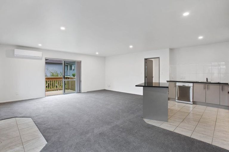 Photo of property in 8 Vino Cina Heights, Ranui, Auckland, 0612