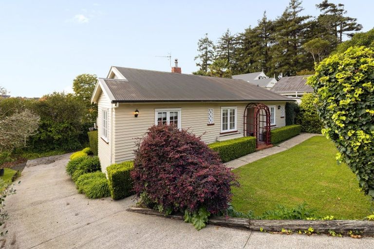 Photo of property in 23 Ruakiwi Road, Hamilton Lake, Hamilton, 3204
