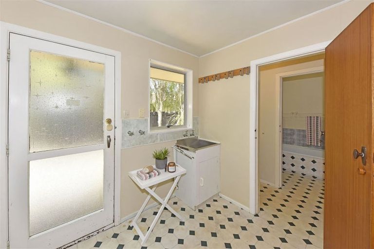 Photo of property in 1/11a Glen Place, Parklands, Christchurch, 8083