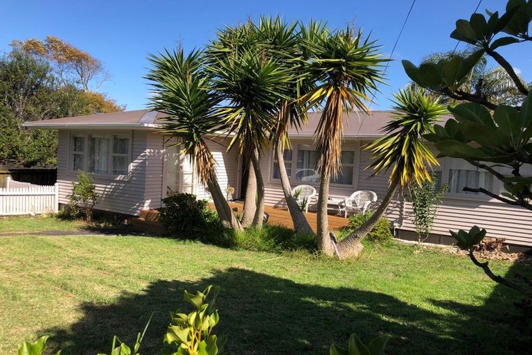 Photo of property in 39 Becroft Drive, Forrest Hill, Auckland, 0620