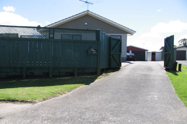 Photo of property in 27 Beaufort Place, Papatoetoe, Auckland, 2025