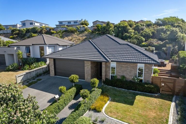 Photo of property in 20 Tongariro Drive, Aotea, Porirua, 5024