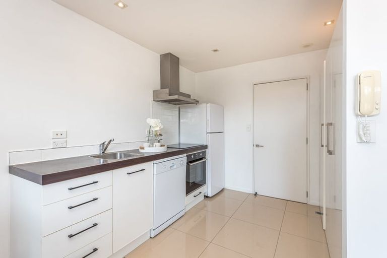 Photo of property in 3/318 Barbadoes Street, Christchurch Central, Christchurch, 8011