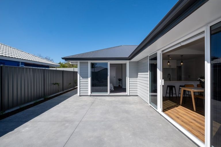 Photo of property in 12 George Yee Place, Taradale, 4112