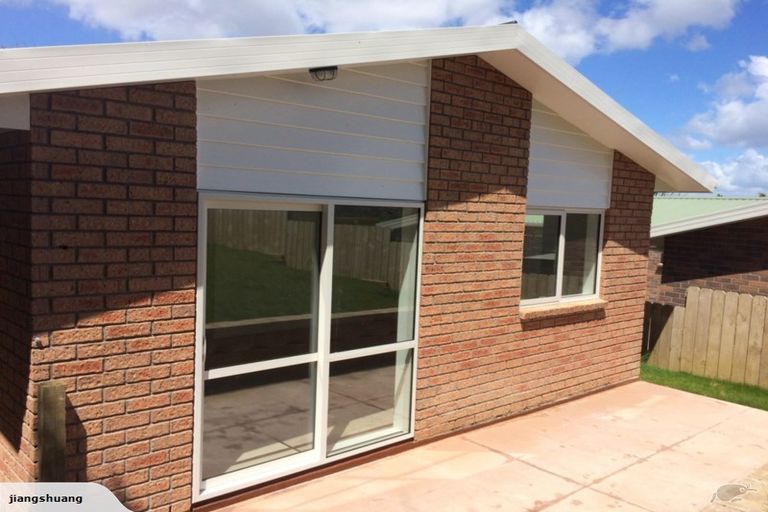 Photo of property in 58c Don Buck Road, Massey, Auckland, 0614