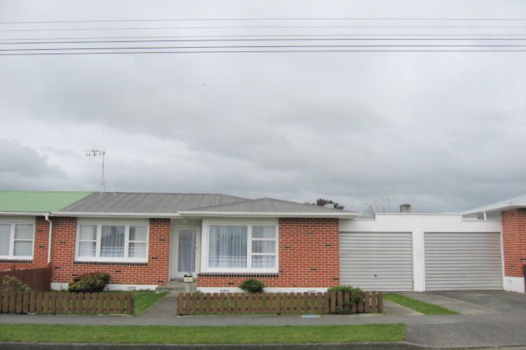 Photo of property in 58 Winchester Street, Levin, 5510