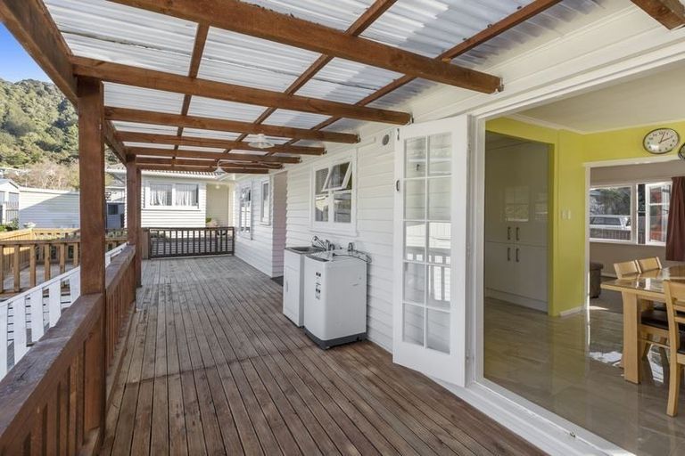 Photo of property in 15 Kowhai Street, Wainuiomata, Lower Hutt, 5014