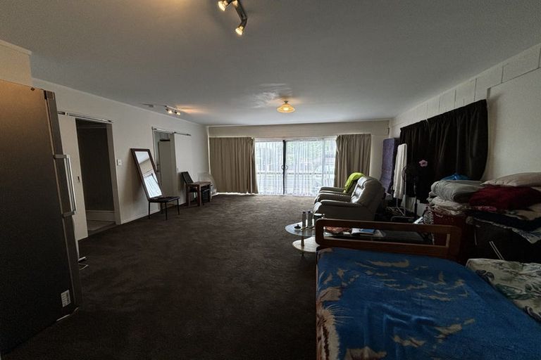 Photo of property in 86 Gosford Drive, Botany Downs, Auckland, 2010