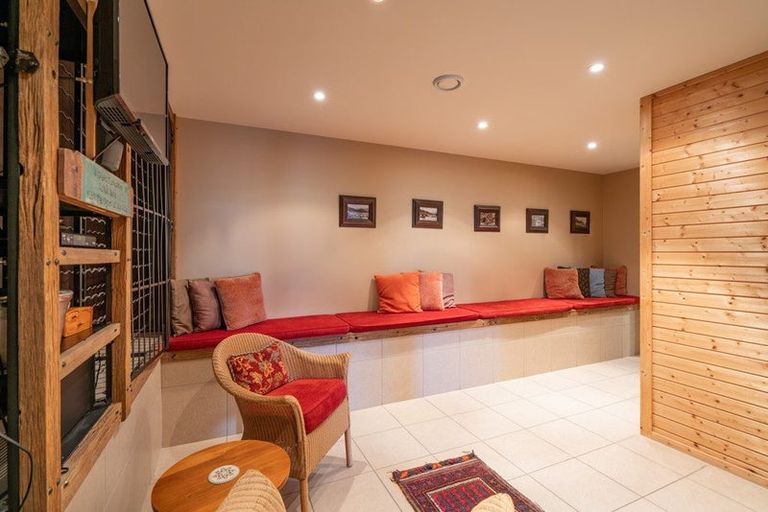 Photo of property in Lake Street Apartments, 10/8 Lake Street, Queenstown, 9300