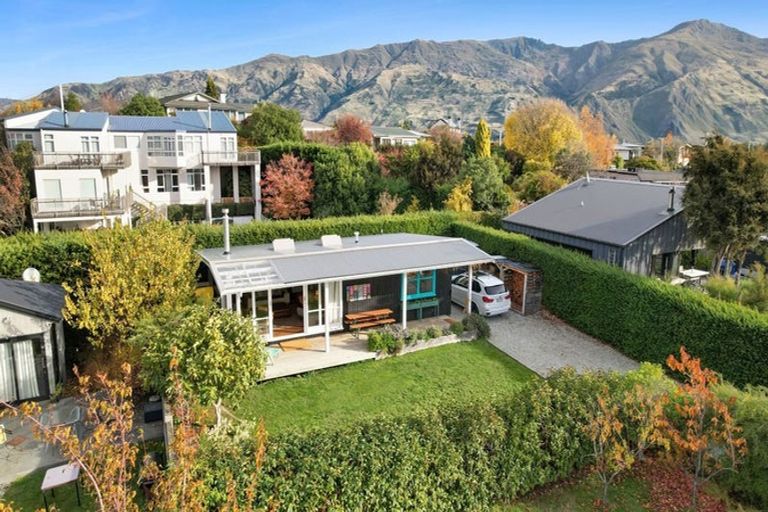 Photo of property in 69a Beech Street, Wanaka, 9305