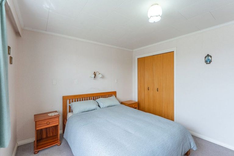 Photo of property in 2 Iti Street, Otaki, 5512