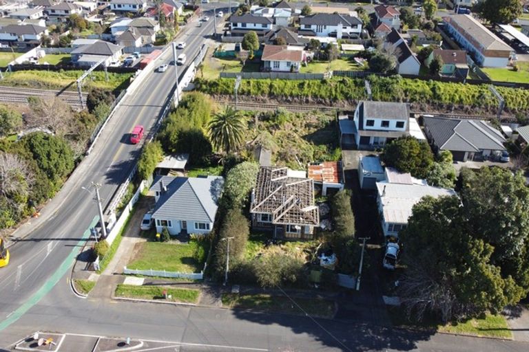 Photo of property in 28 Cambridge Terrace, Papatoetoe, Auckland, 2025