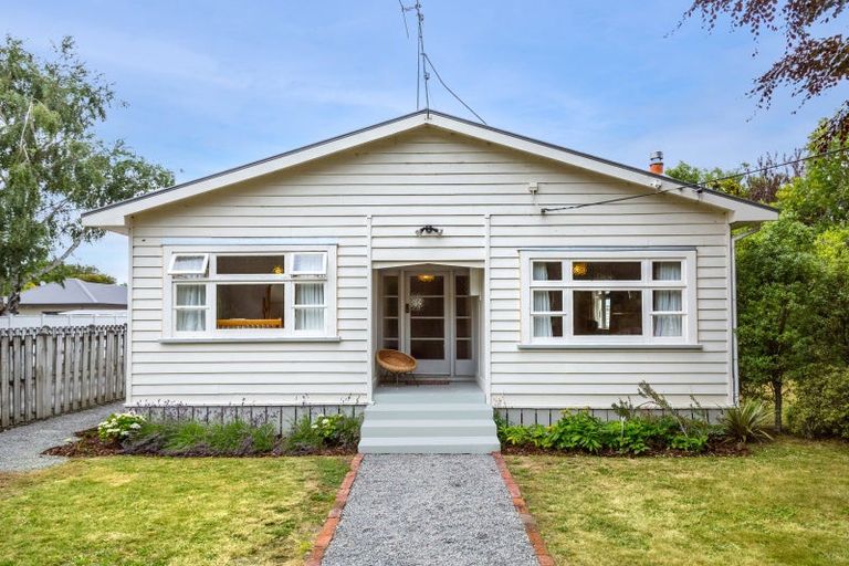 Photo of property in 12a Kuratawhiti Street, Greytown, 5712