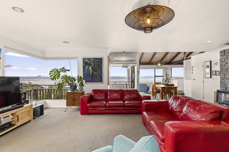 Photo of property in 80 Wakeman Road, Acacia Bay, Taupo, 3330
