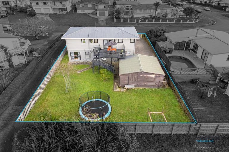 Photo of property in 13 Bodi Place, Te Atatu South, Auckland, 0610