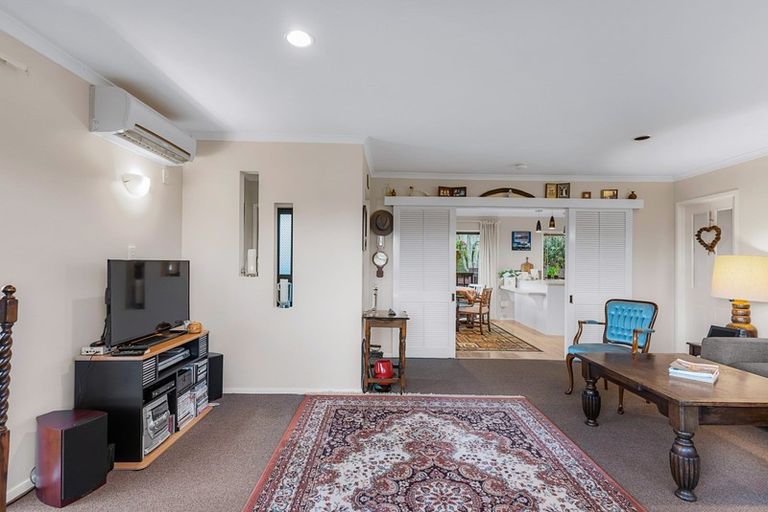 Photo of property in 19b Pine Road, Orewa, 0931
