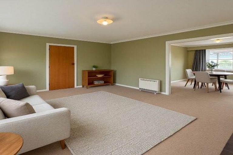 Photo of property in 4 Alton Place, Hokowhitu, Palmerston North, 4410