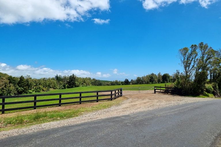 Photo of property in 730 Upper Pitone Road, Pitone, New Plymouth, 4374