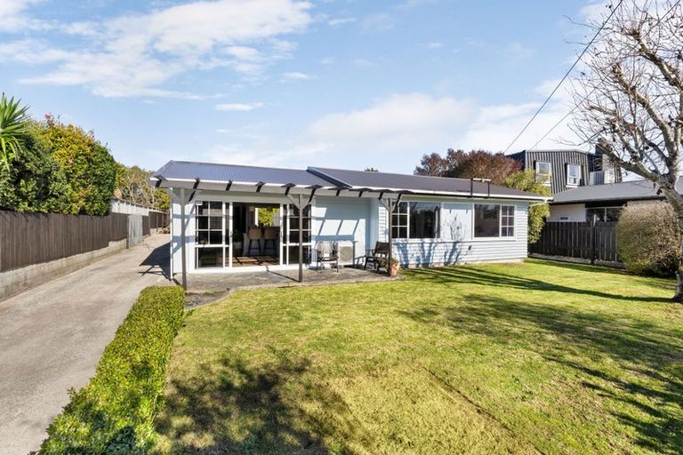 Photo of property in 25 English Street, St Andrews, Hamilton, 3200