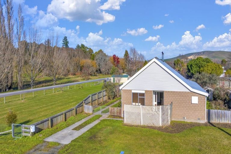Photo of property in 28 Clarence Street, Waiau, 7332
