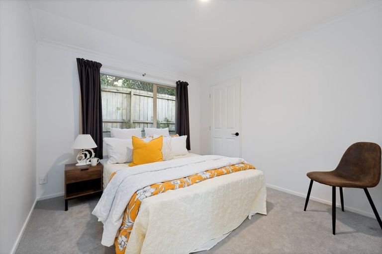 Photo of property in 36 Fleetwood Drive, Henderson, Auckland, 0612