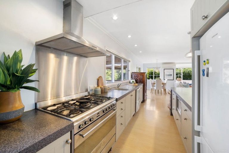 Photo of property in 119 Fairview Avenue, Fairview Heights, Auckland, 0632