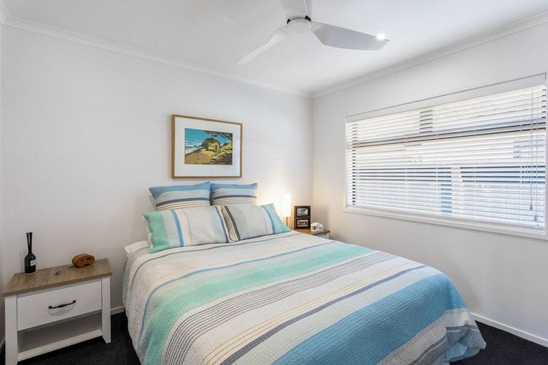 Photo of property in 20 Lillian Place, Orewa, 0931